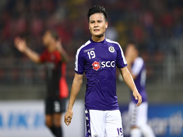 Quang Hải lọt top 8 cầu thủ thắp sáng Champions League Châu Á