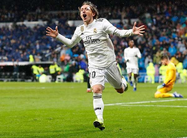 Tin bóng đá tối 23/4 : Modric xác định tương lai với Real