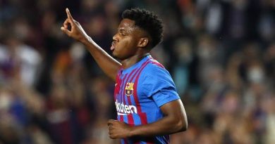Tin Barca 19/10: Barcelona gặp khó vụ gia hạn hợp đồng với Fati