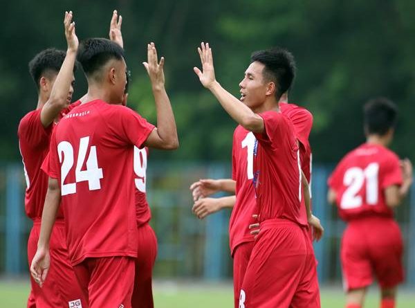 Tin bóng đá VN 25/8: U17 SHB Đà Nẵng rút lui khỏi VCK U17 quốc gia