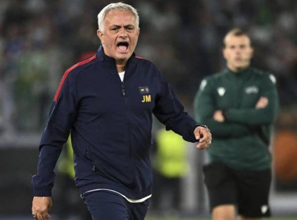 Tin bóng đá 7/10: Mourinho lỡ cơ hội lập kỷ lục vì Roma thua trận