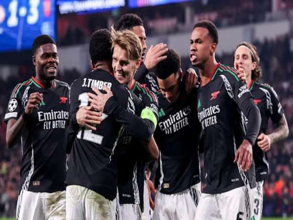 Tin bóng đá: Arsenal tạo nên cơn địa chấn khi đè bẹp PSV
