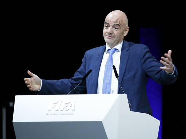 Chủ tịch FIFA giàu cỡ nào Chủ tịch FIFA giàu cỡ nào