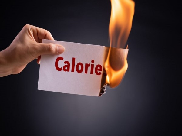 Những yếu tố ảnh hưởng đến lượng calo cần đốt để giảm 1kg