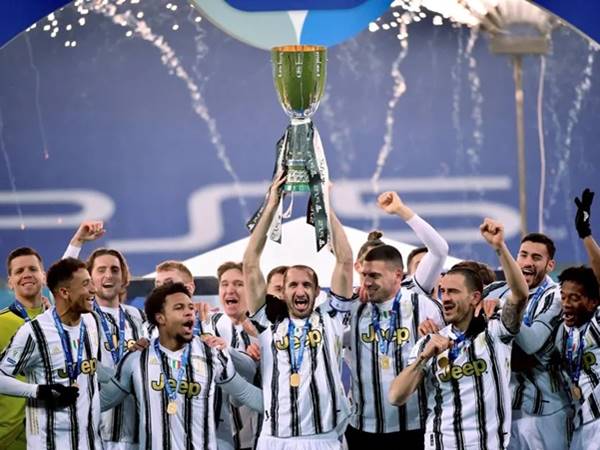 Những cột mốc lịch sử của Juventus tại các đấu trường lớn