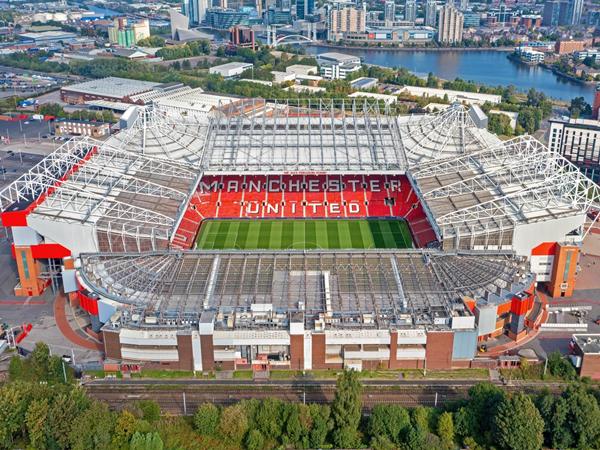 Sức chứa và kiến trúc SVĐ Old Trafford